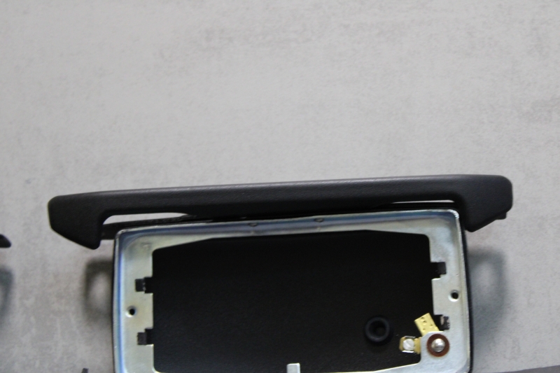 Preview: Gehäuse Nebelscheinwerfer mit Braue