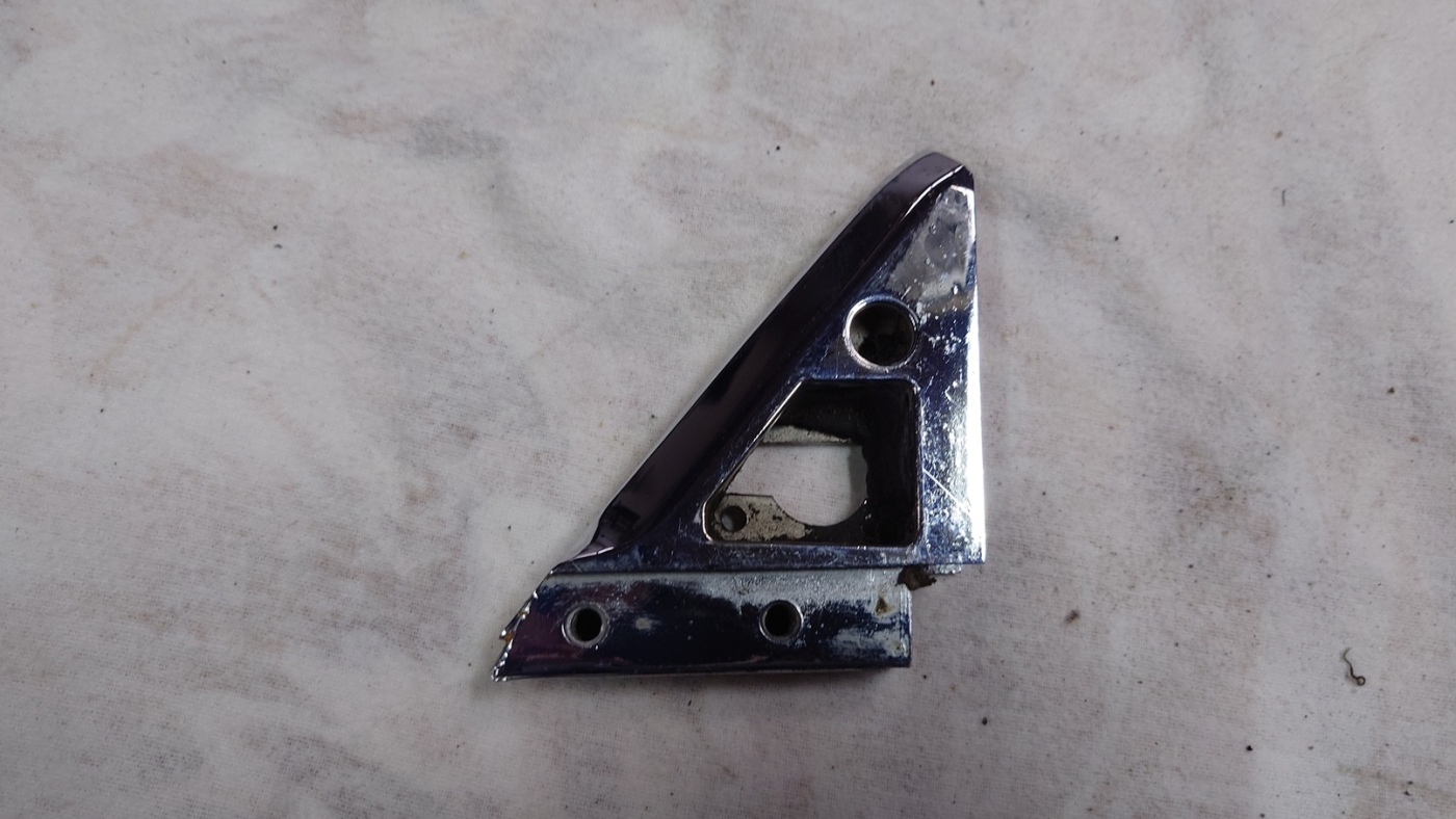 Chrom Spiegeldreieck 1te Serie, links