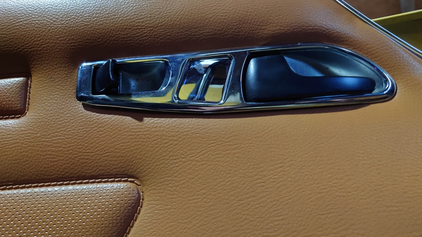 Blende Türöffner links