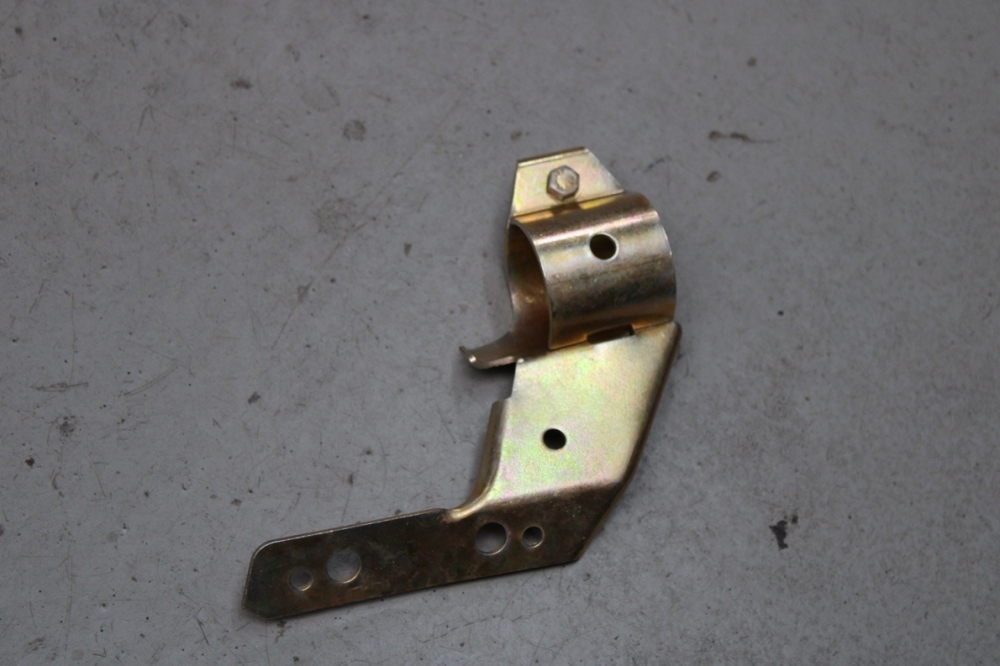 Halter Kältemittelleitung