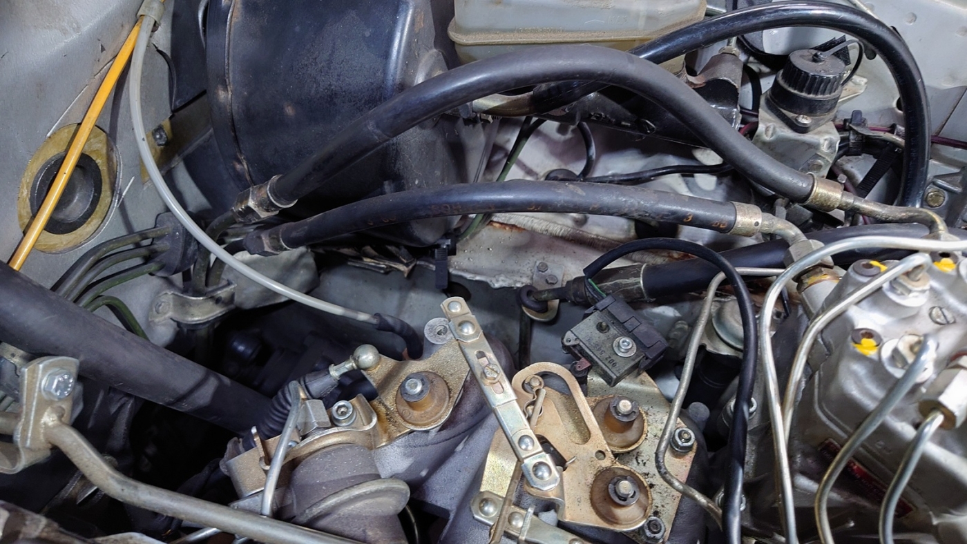 Kraftstoffleitungssatz 280SL SLC Motorraum